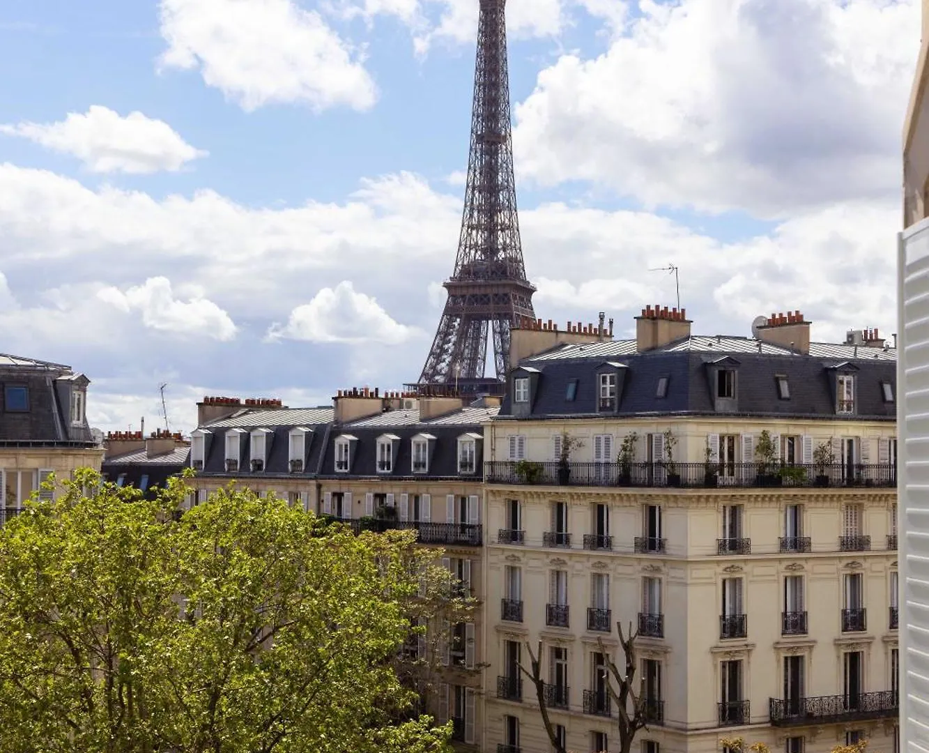 Апартаменты Appartement Luxueux - 2Br 6P -Vue Tour Eiffel Париж