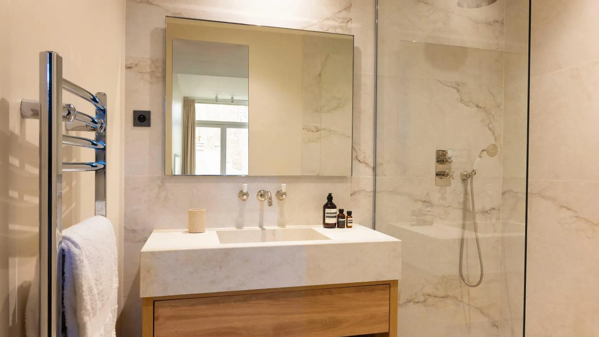 Appartement Luxueux - 2Br 6P -Vue Tour Eiffel Paris